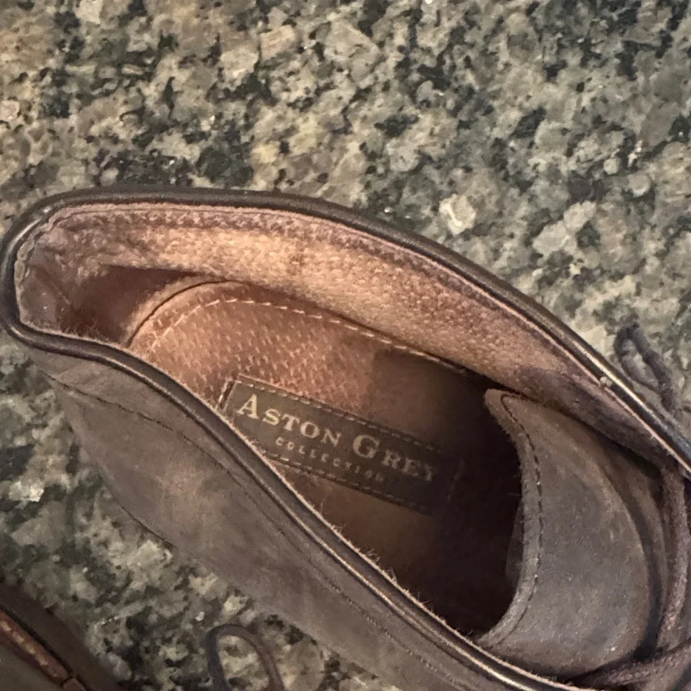 Ashton Grey Men's Suede Chukka Boots in Rich Brown EUC 9